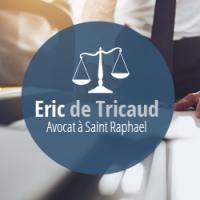 Maître DE TRICAUD, avocat en licenciement à Saint-Raphaël, près de Fréjus